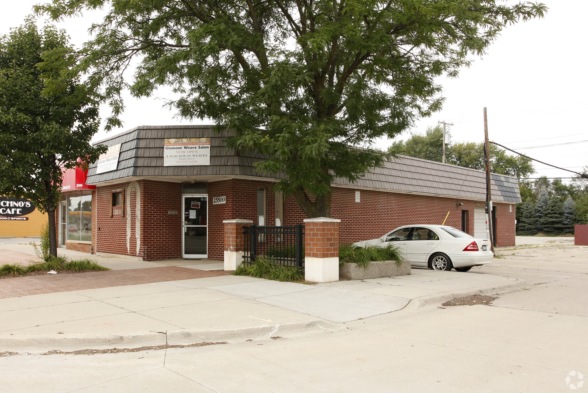 25500 5 Mile Rd, Redford, MI for Sale