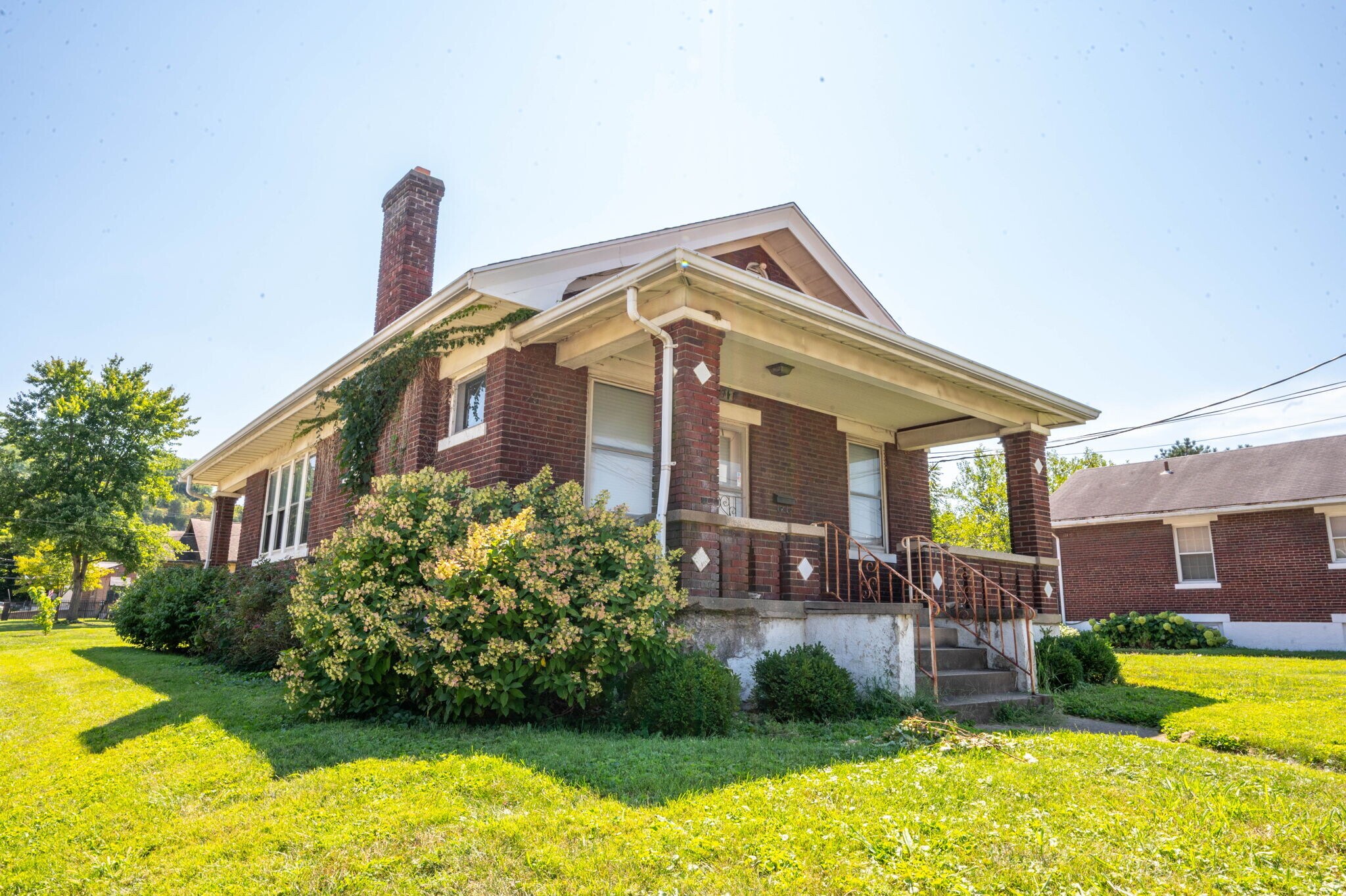 8612 Reading Rd, Cincinnati, OH for Sale