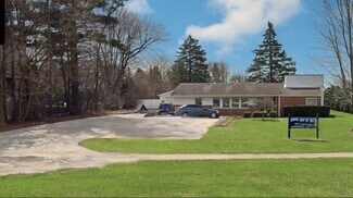 East Dundee, IL Retail - 806 Penny Ave