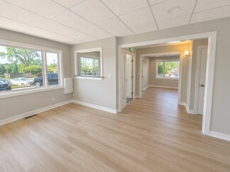 Mundelein, IL Office/Medical - 75 E Division St Mundelein, IL Office/Medical - 75 E Division St