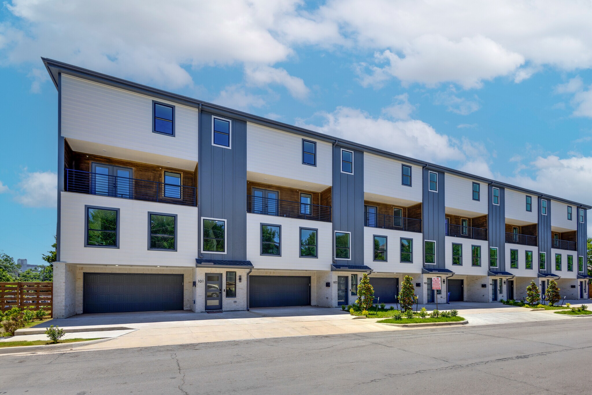 2011 Kirby st Dallas, TX 75204 MultiFamily Property for Sale on