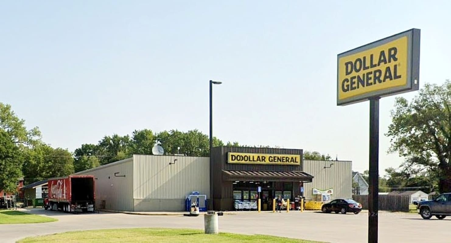 222 W 1st St, Gas, KS for Sale