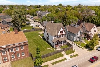 Milwaukee, WI Day Care Center - 124 W North Ave