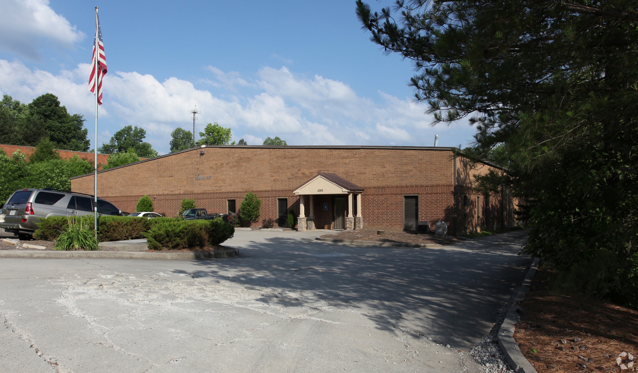 5305 Webb Pky NW, Lilburn, GA for Sale