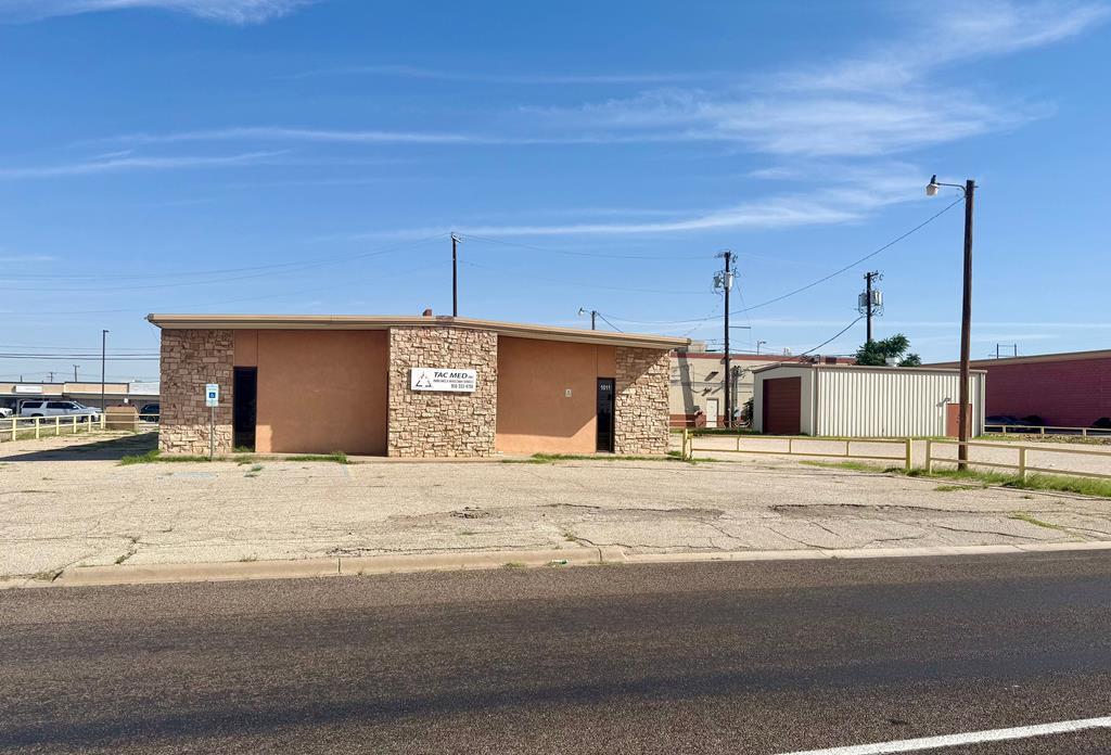1011 E 7th St, Odessa, TX for Rent