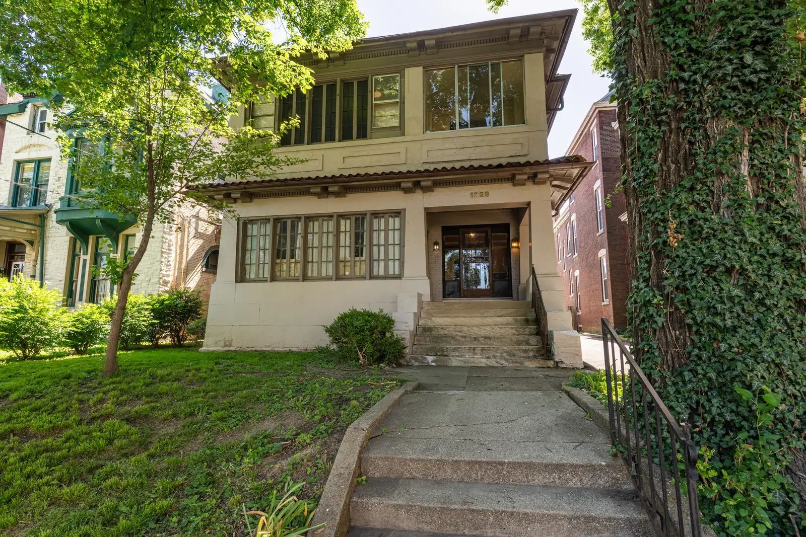 1229 S 4th St, Louisville, KY for Sale