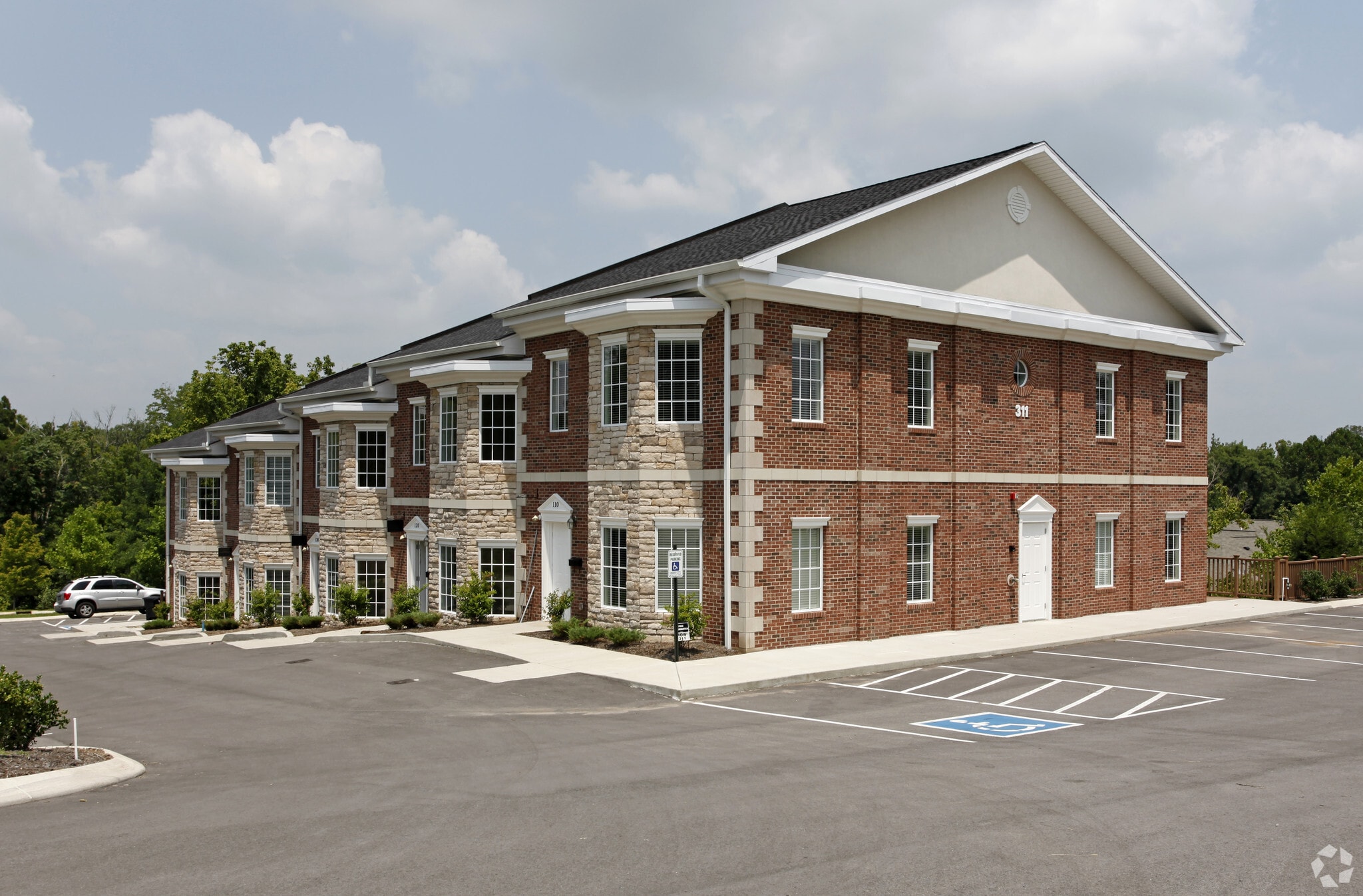 311 S Royal Oaks Blvd, Franklin, TN for Sale