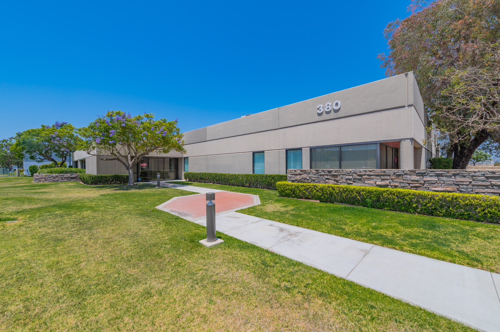 380-384 Clinton St, Costa Mesa, CA for Rent