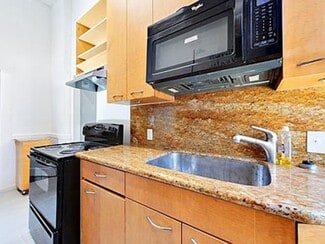 Waycross, GA Apartments - 415 Dewey St