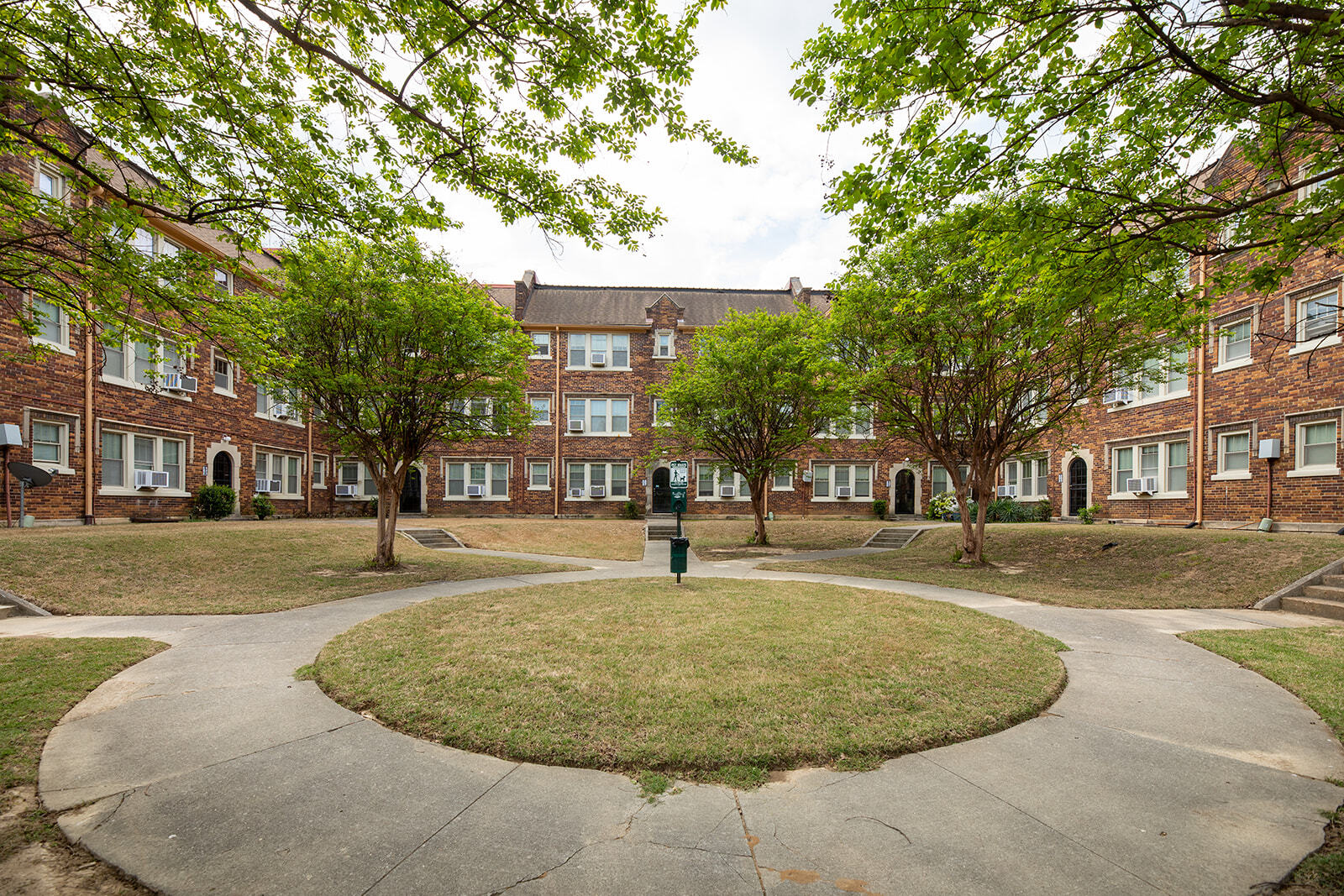 1531 Poplar Ave, Memphis, TN for Sale