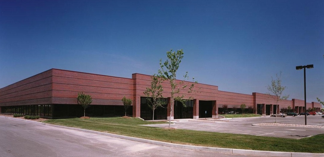 3771-3797 Corporate Center Dr, Earth City, MO for Rent