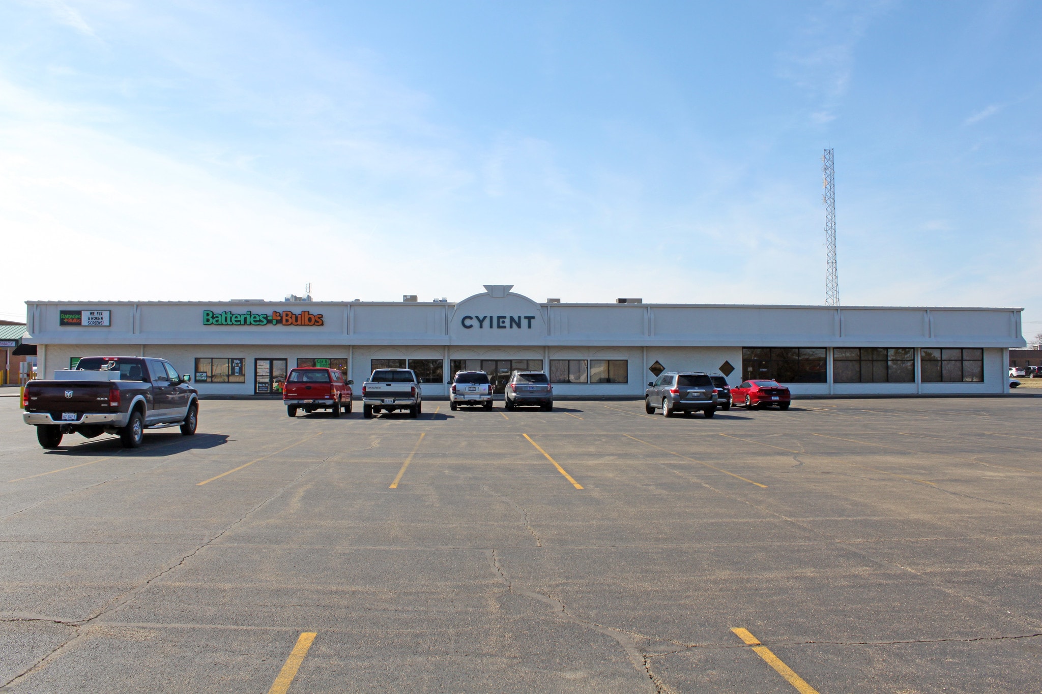 8001 N University St, Peoria, IL for Rent