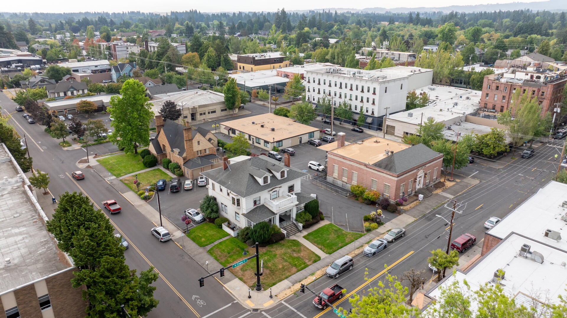 414 NE Evans St, Mcminnville, OR for Sale