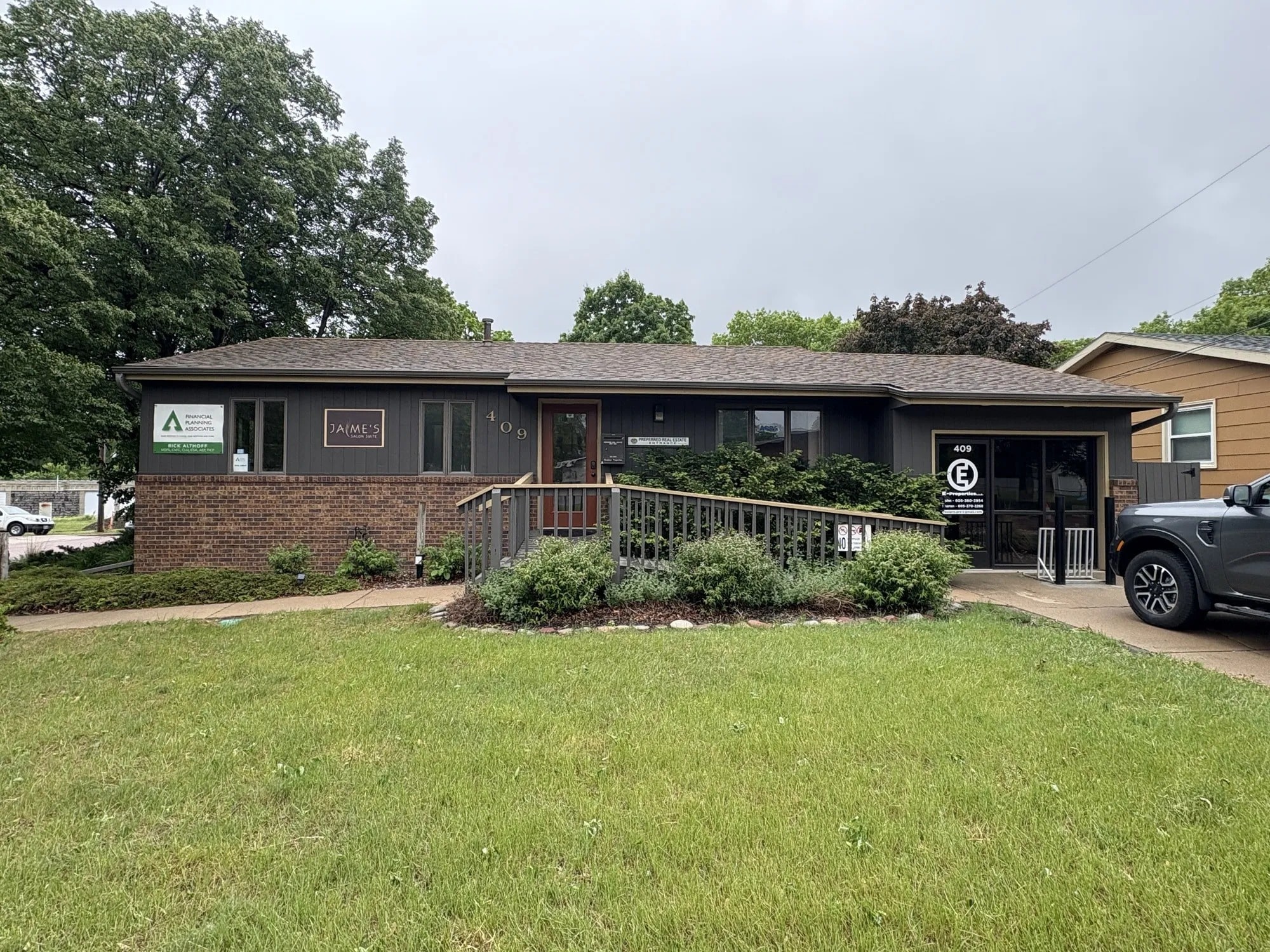 409 E 41st St, Sioux Falls, SD for Rent