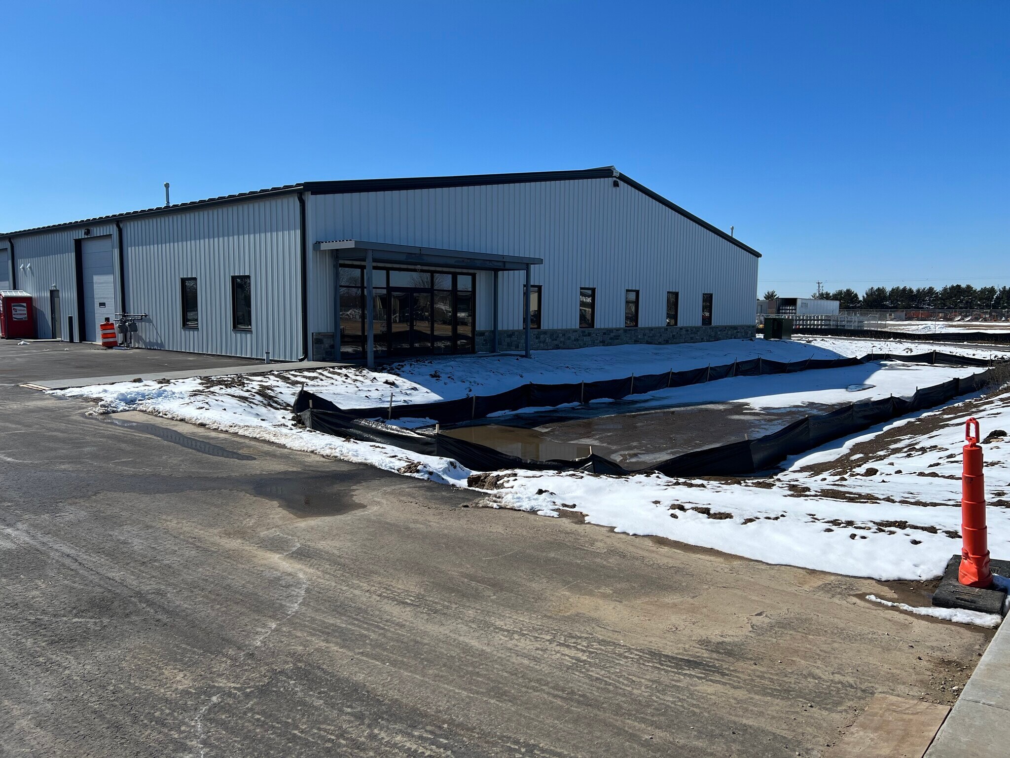 4010 Commercial Dr, Janesville, WI for Rent