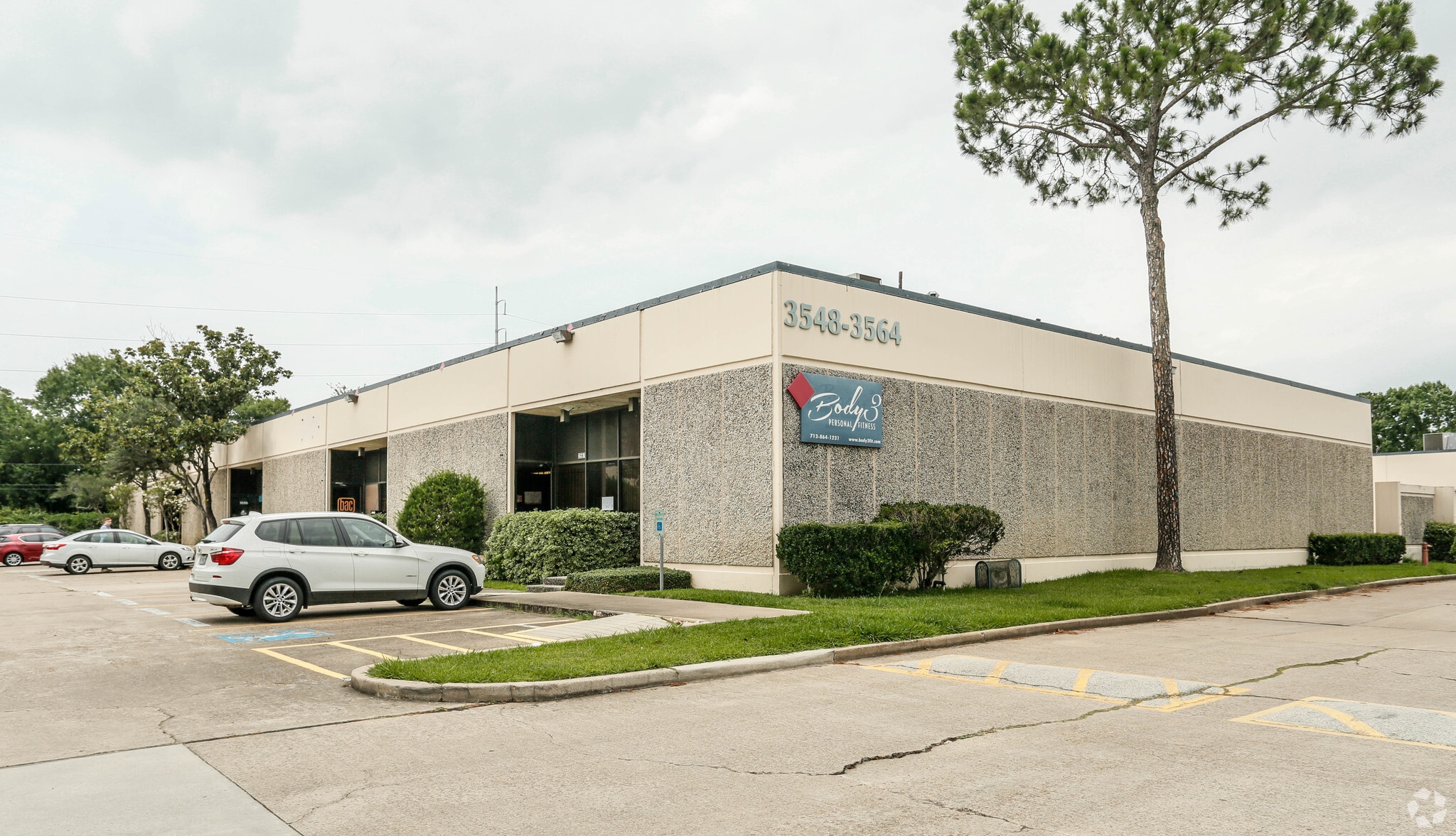 3548-3564 W TC Jester Blvd, Houston, TX for Rent