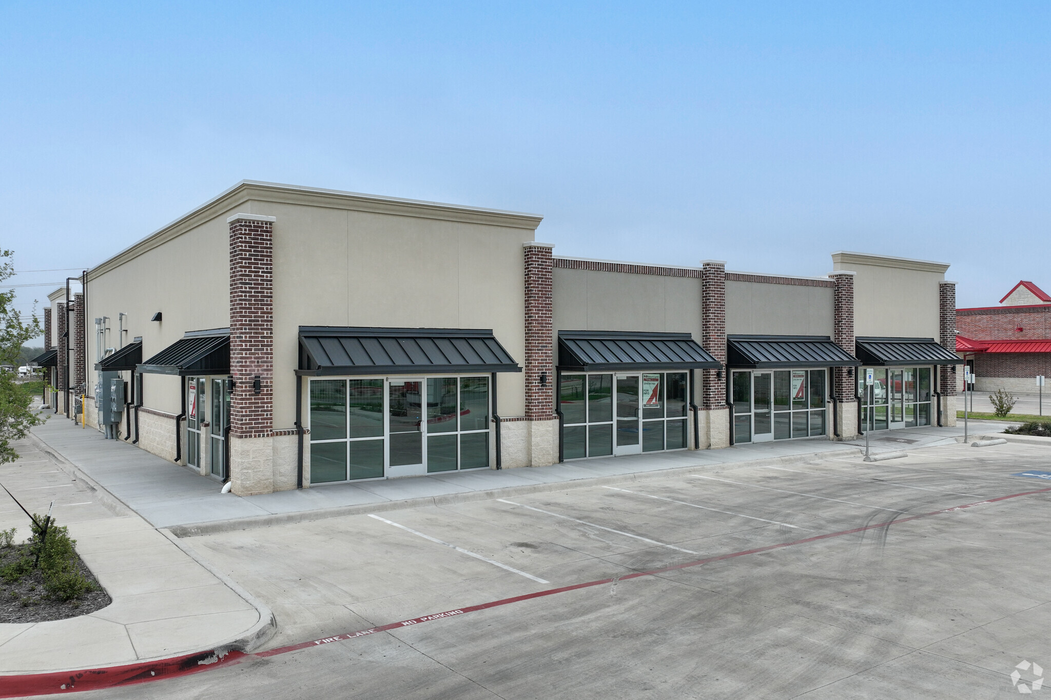 2851 N Highway 77, Waxahachie, TX for Rent