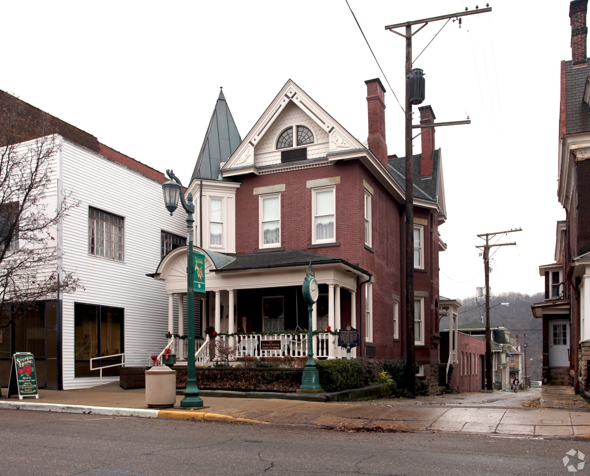 122 W 5th St, East Liverpool, OH for Sale