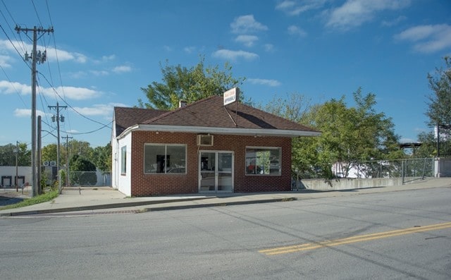 324 S Main St, Independence, MO for Sale