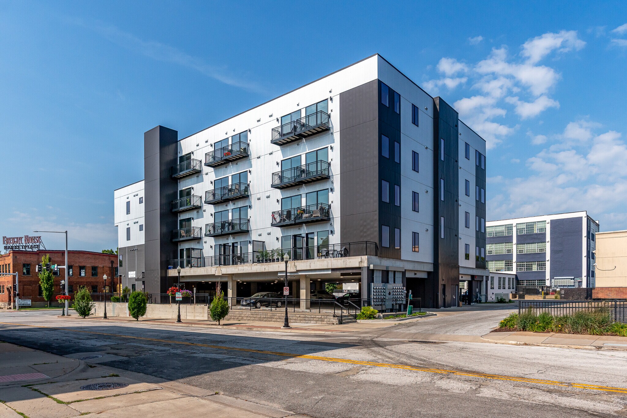 400 W River Dr, Davenport, IA for Sale