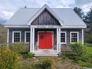 Mahone Bay, NS Storefront Retail/Office - 8471 Highway 3