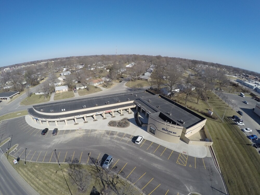 6651 N Oak Tfwy Gladstone, MO 64118 Office Property for Sale on