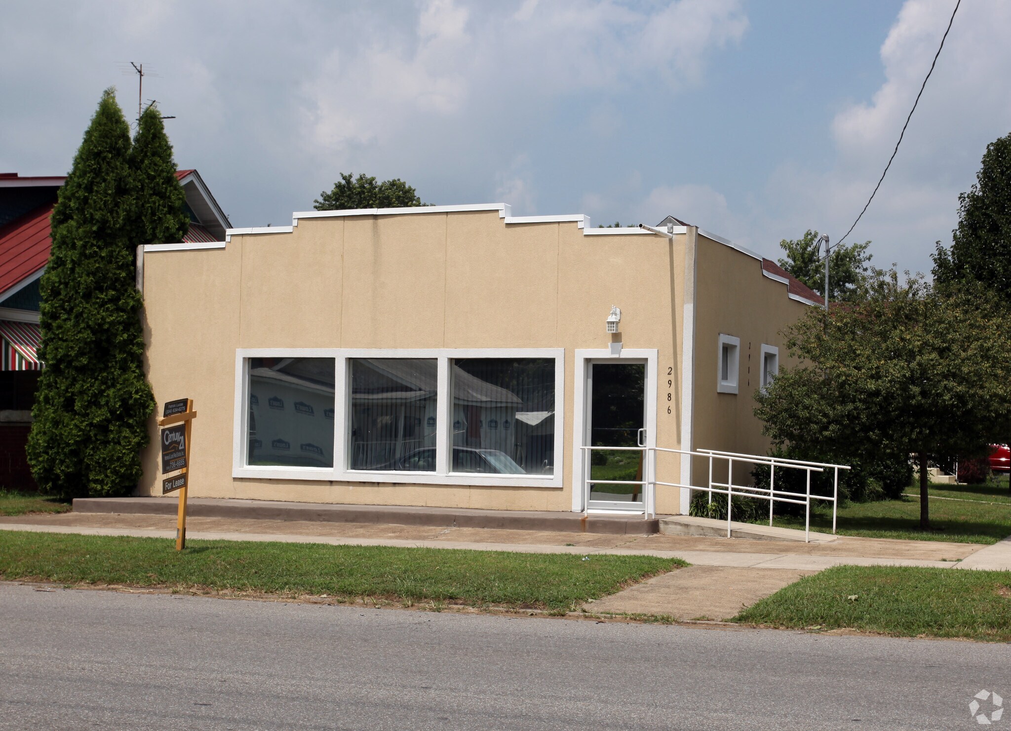 2986 5th Ave, Huntington, WV for Sale