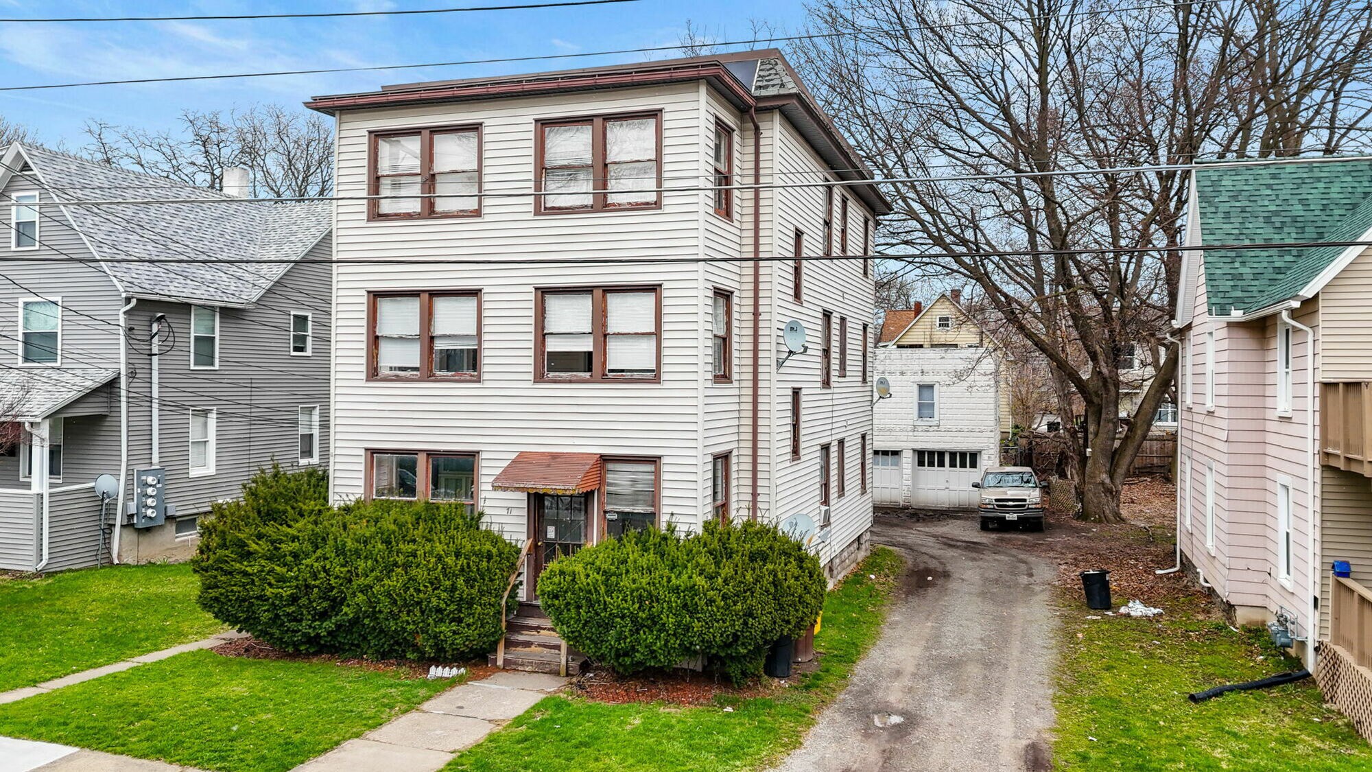 71 Albert St, Johnson City, NY for Sale