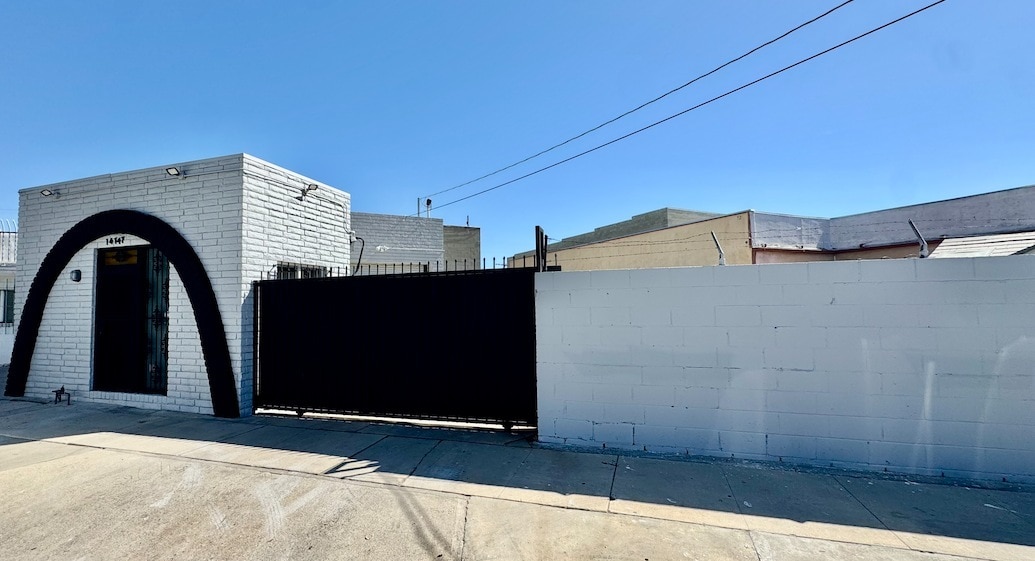 14747 Lull St, Van Nuys, CA for Rent