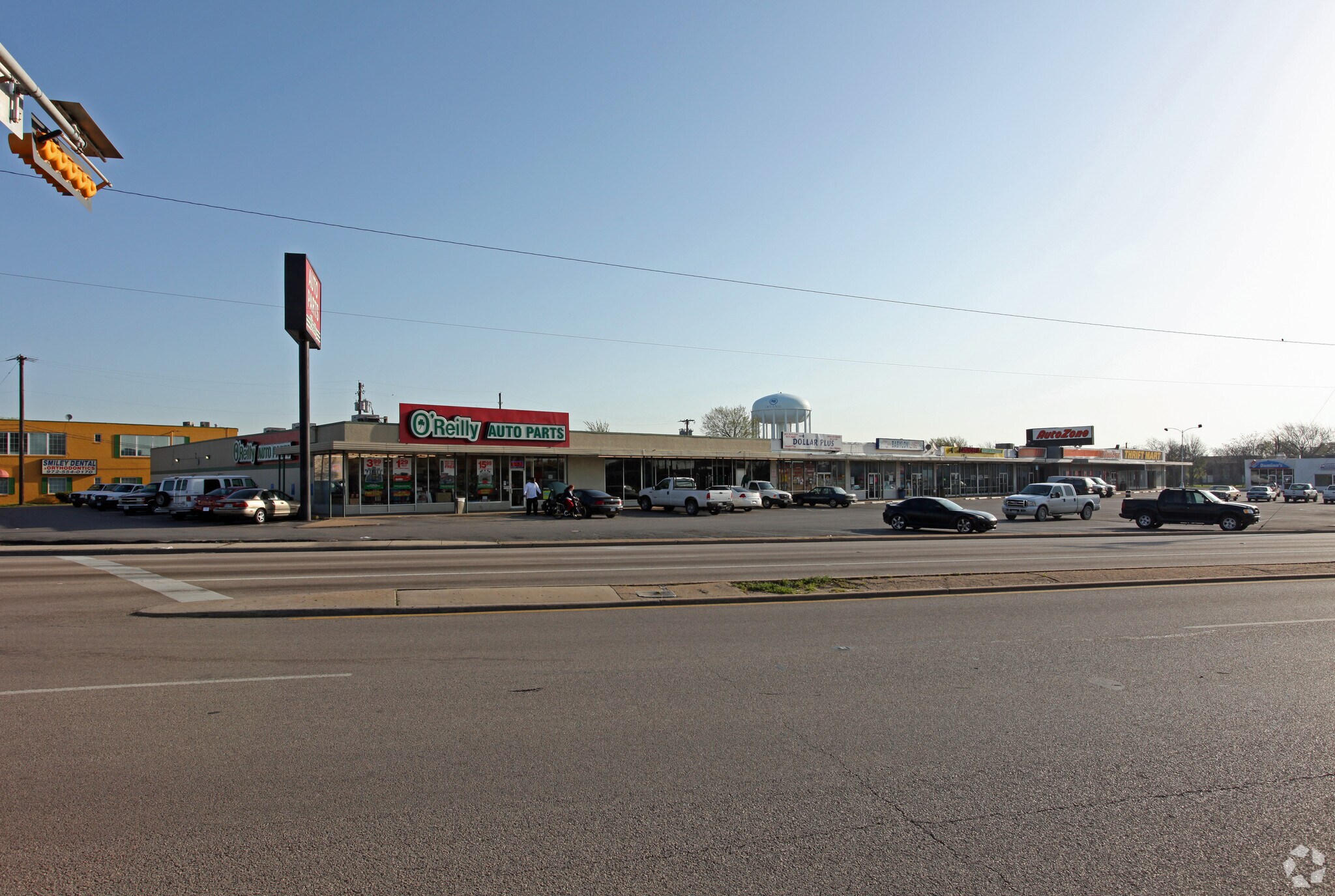 1015 E Irving Blvd, Irving, TX for Rent