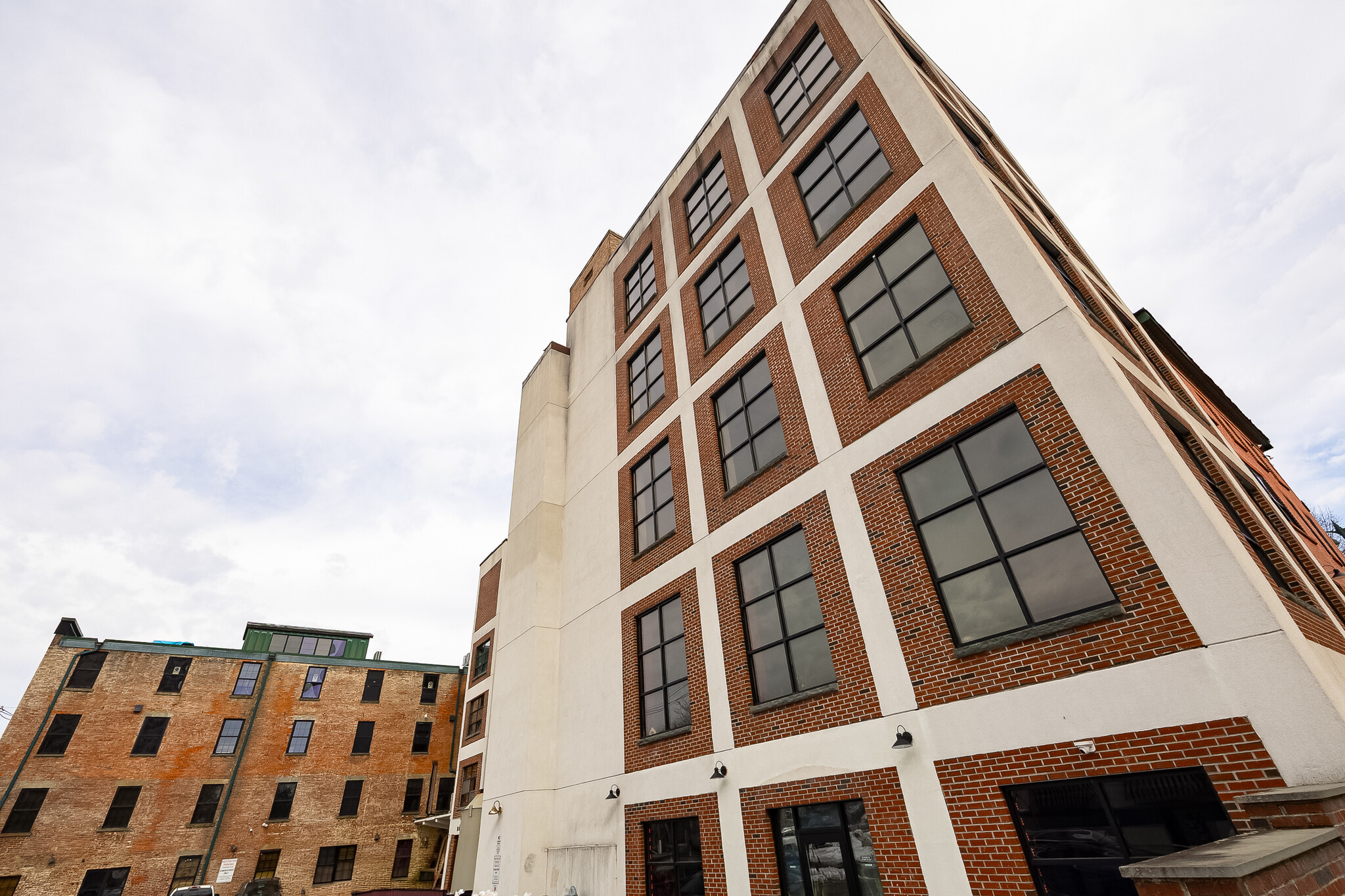 35 Main St, Poughkeepsie, NY for Rent