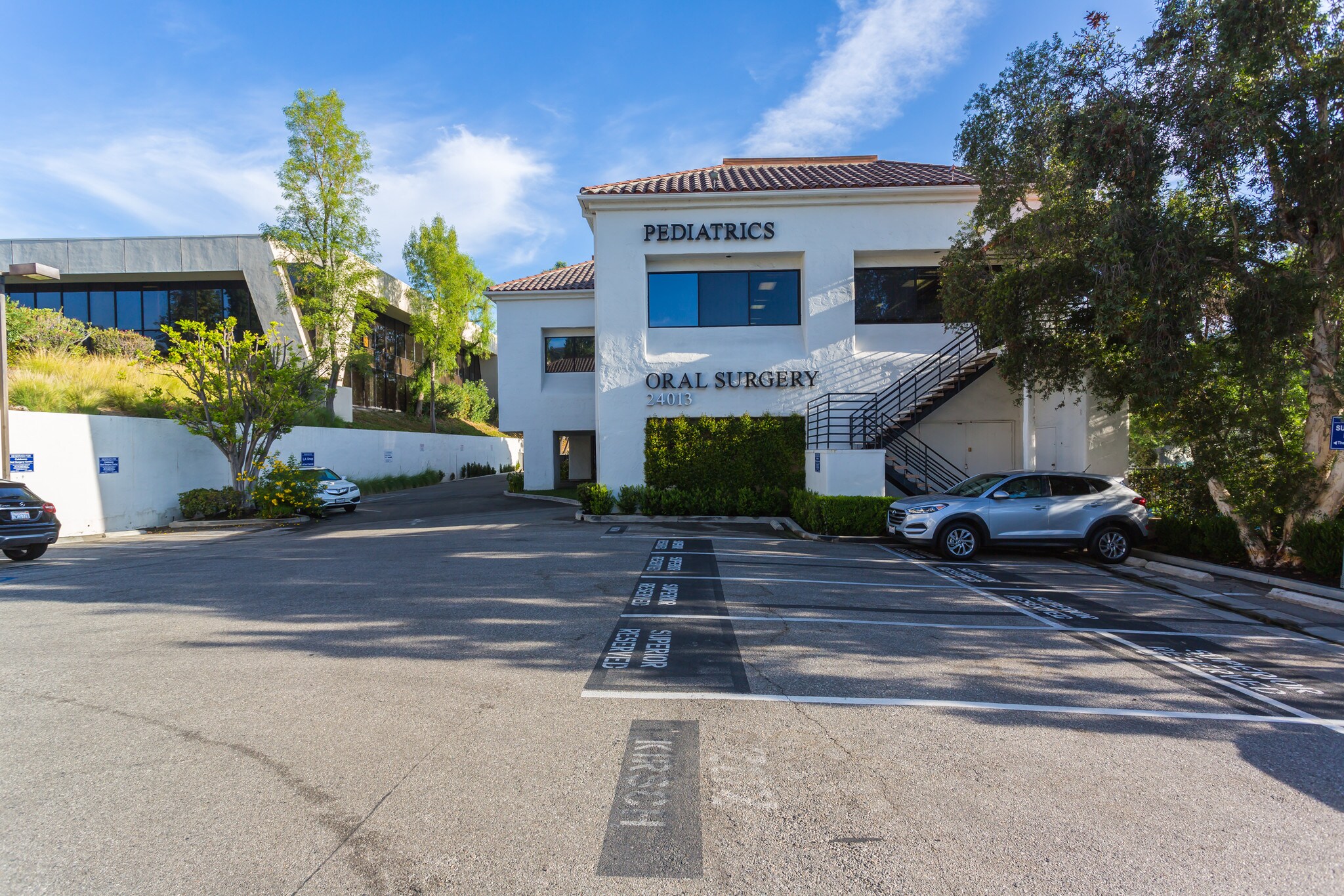 24013 Ventura Blvd, Calabasas, CA for Rent