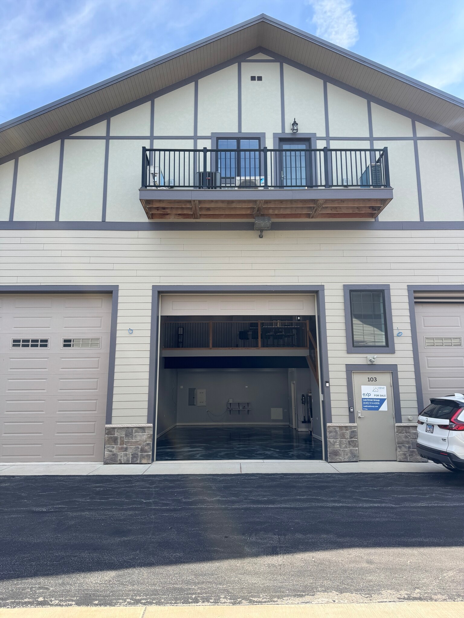 2244 Ferry Rd, Naperville, IL for Sale