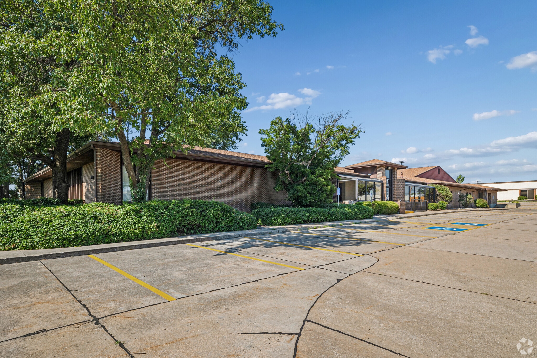 1709 S Rock Rd, Wichita, KS for Sale