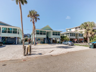 Fort Myers, FL undefined - 235-245 Mango St