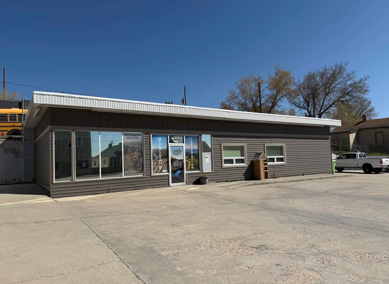 105 E Cedar St, Rawlins, WY for Sale