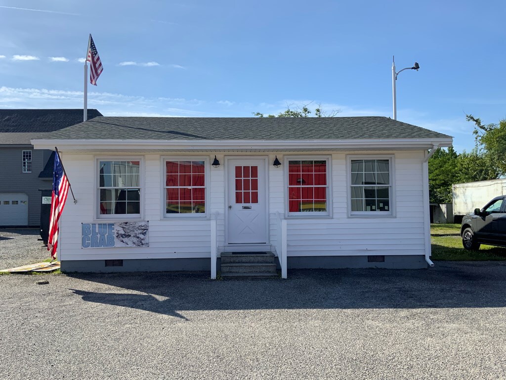 507 N Main St, Kilmarnock, VA for Sale