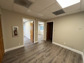 Naples, FL Office - 4532 Tamiami Trl E