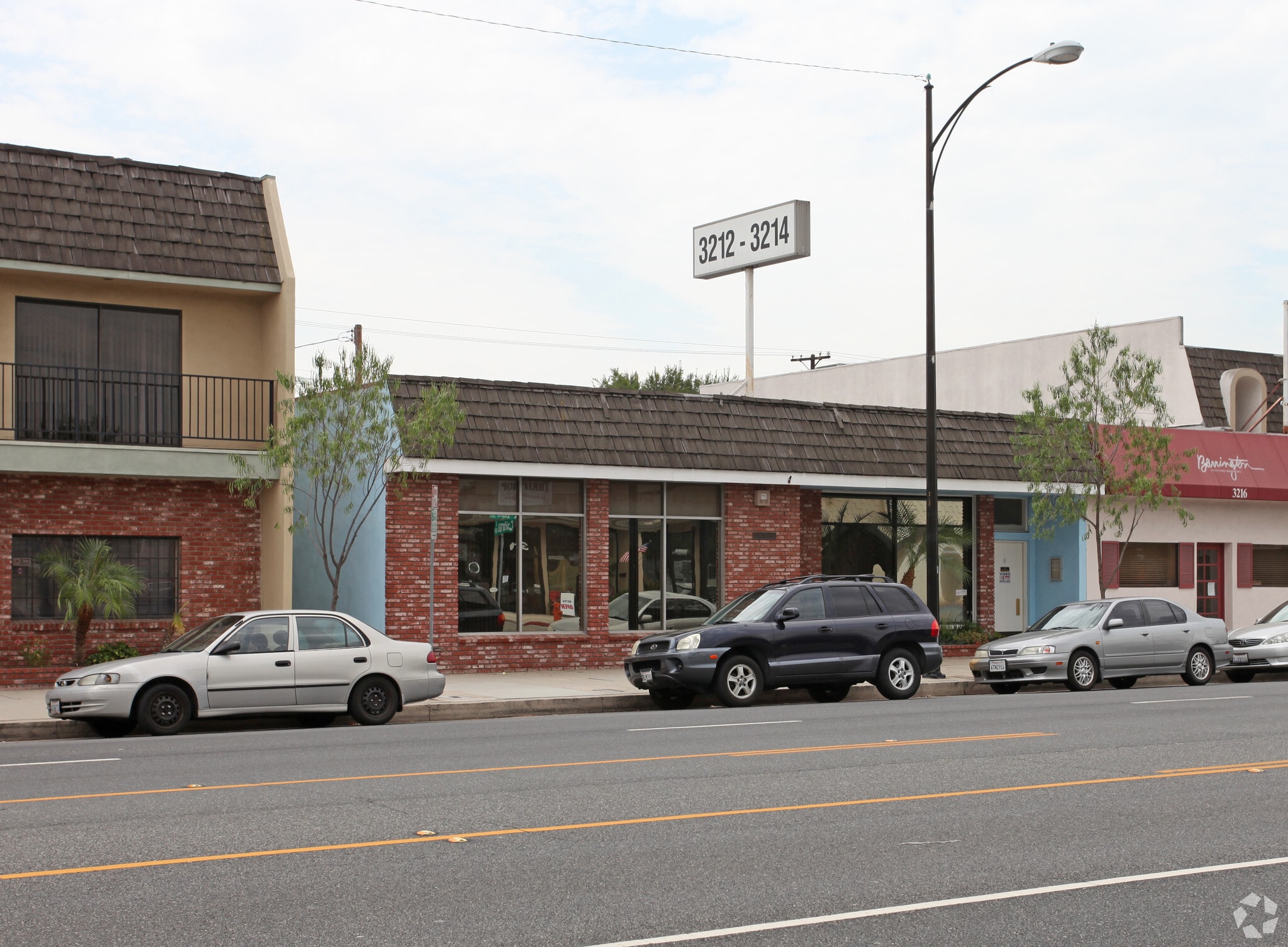 3212-3214 W Burbank Blvd, Burbank, CA for Rent