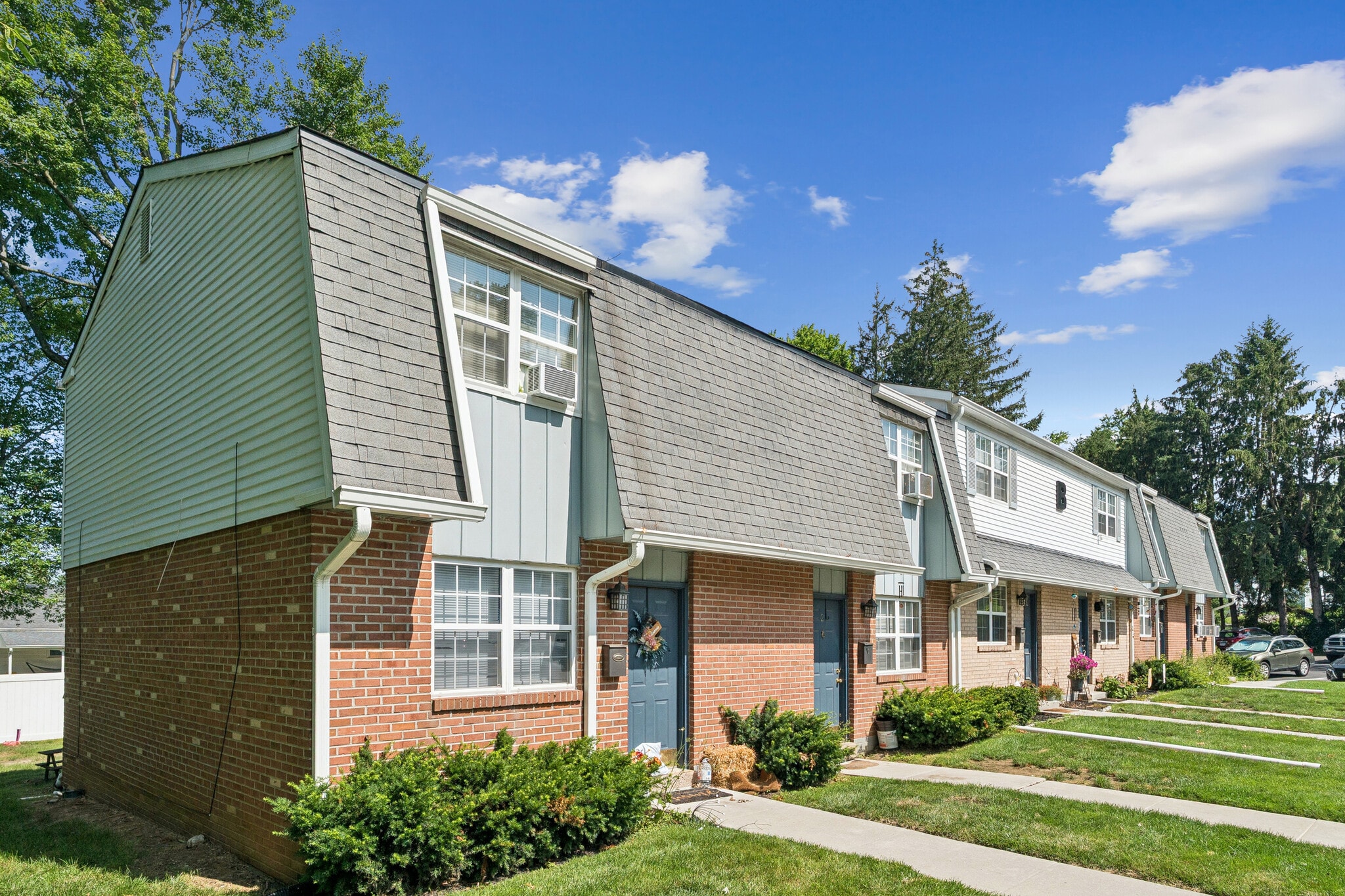 305 S Warminster Rd, Hatboro, PA for Sale