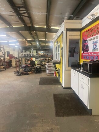 Eastover, NC Warehouse - 3245 Baywood Rd