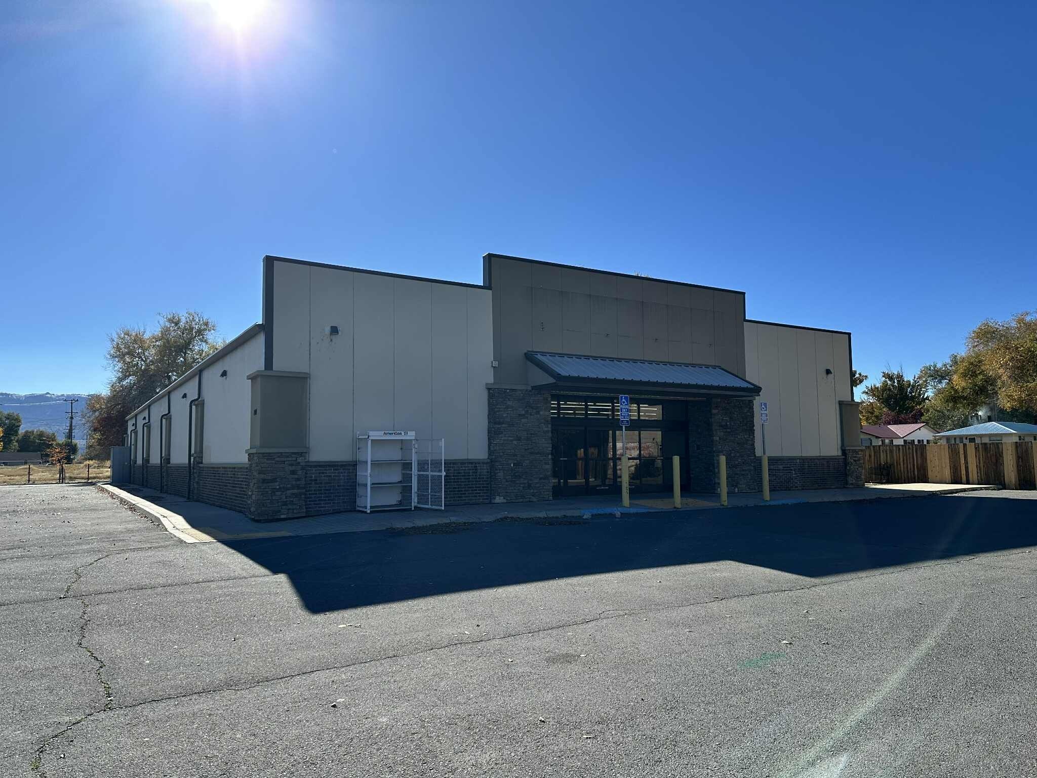 2450 Main St, Susanville, CA for Rent