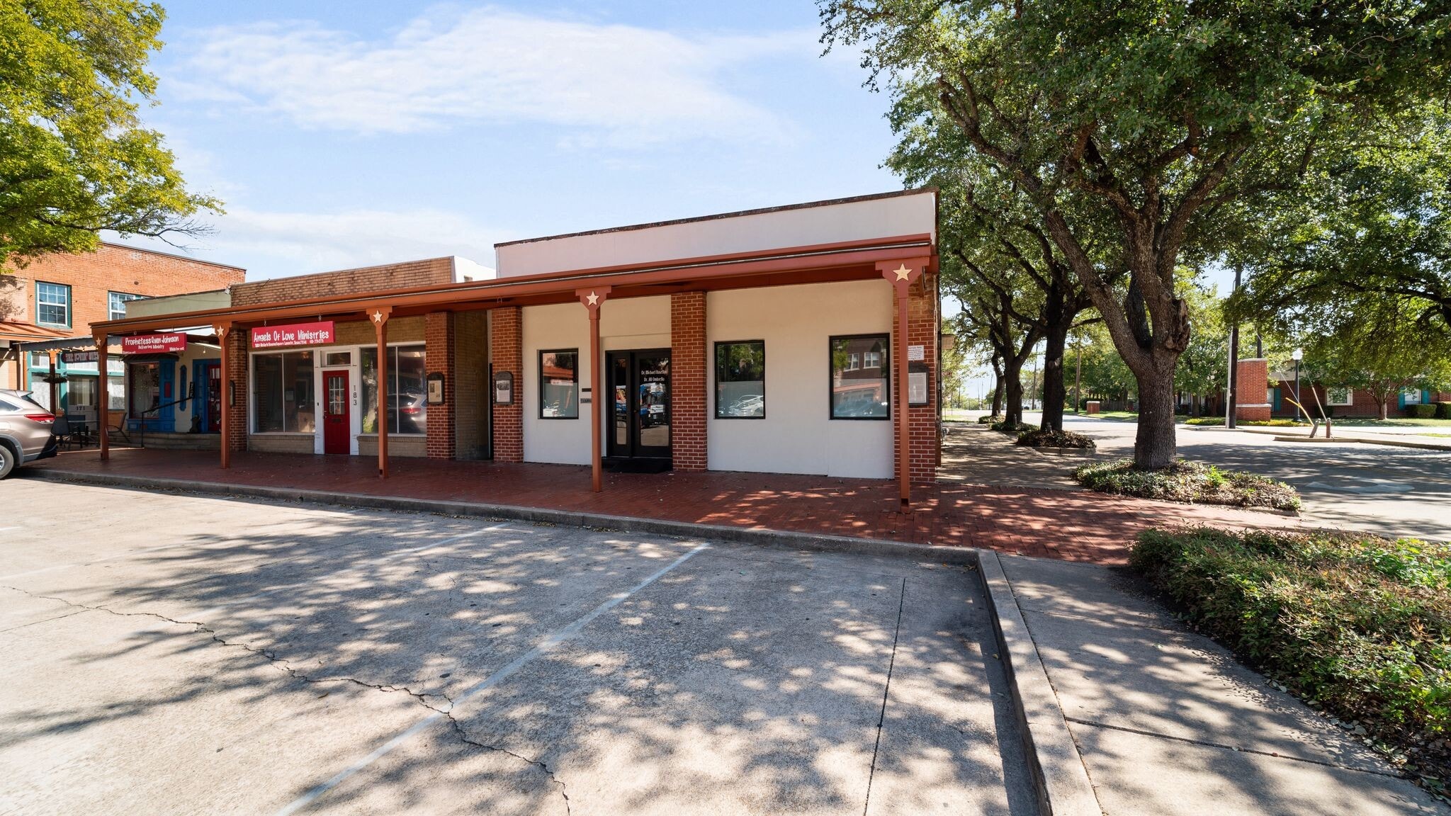 189 Historic Town Sq, Lancaster, TX for Sale