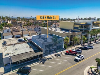Huntington Beach, CA Storefront Retail/Residential - 438 Main St