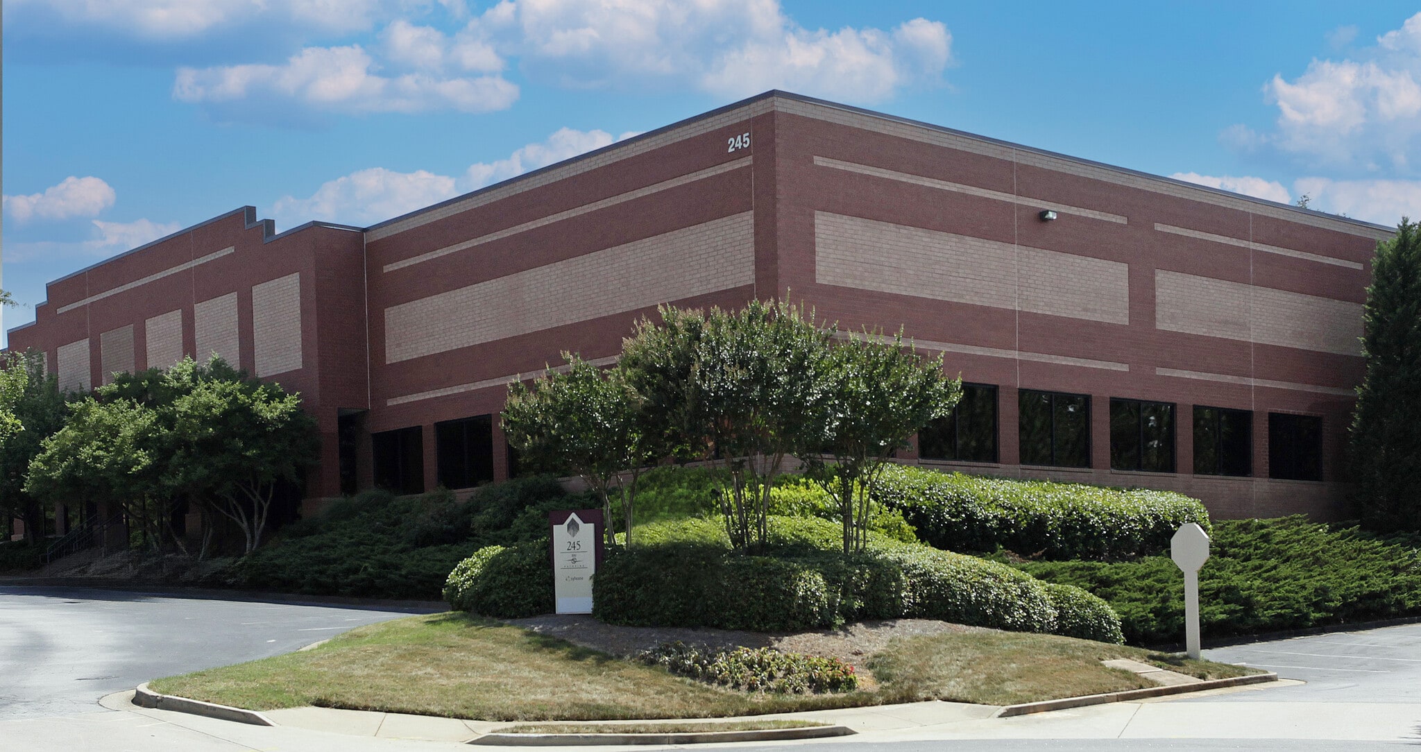245 Hembree Park Dr, Roswell, GA for Rent