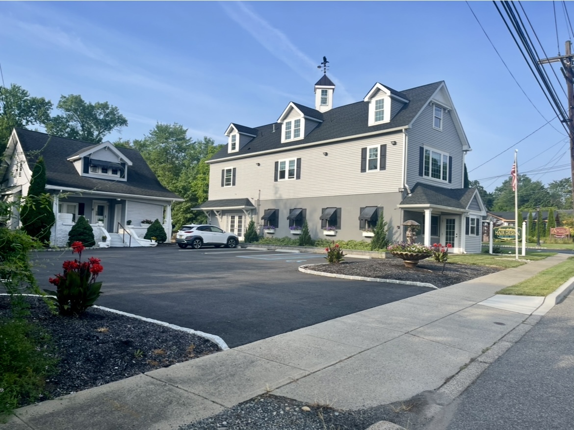 633 Valley Rd, Gillette, NJ for Rent