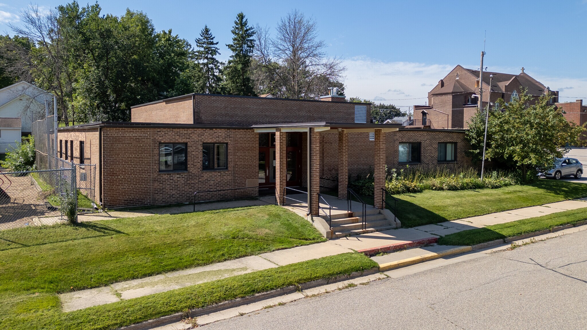 223 E 5th St, Zumbrota, MN for Sale