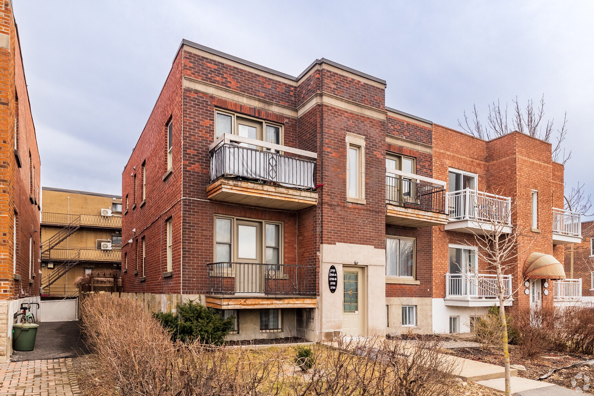 2760-2764 St Sherbrooke E, Montréal, QC for Sale