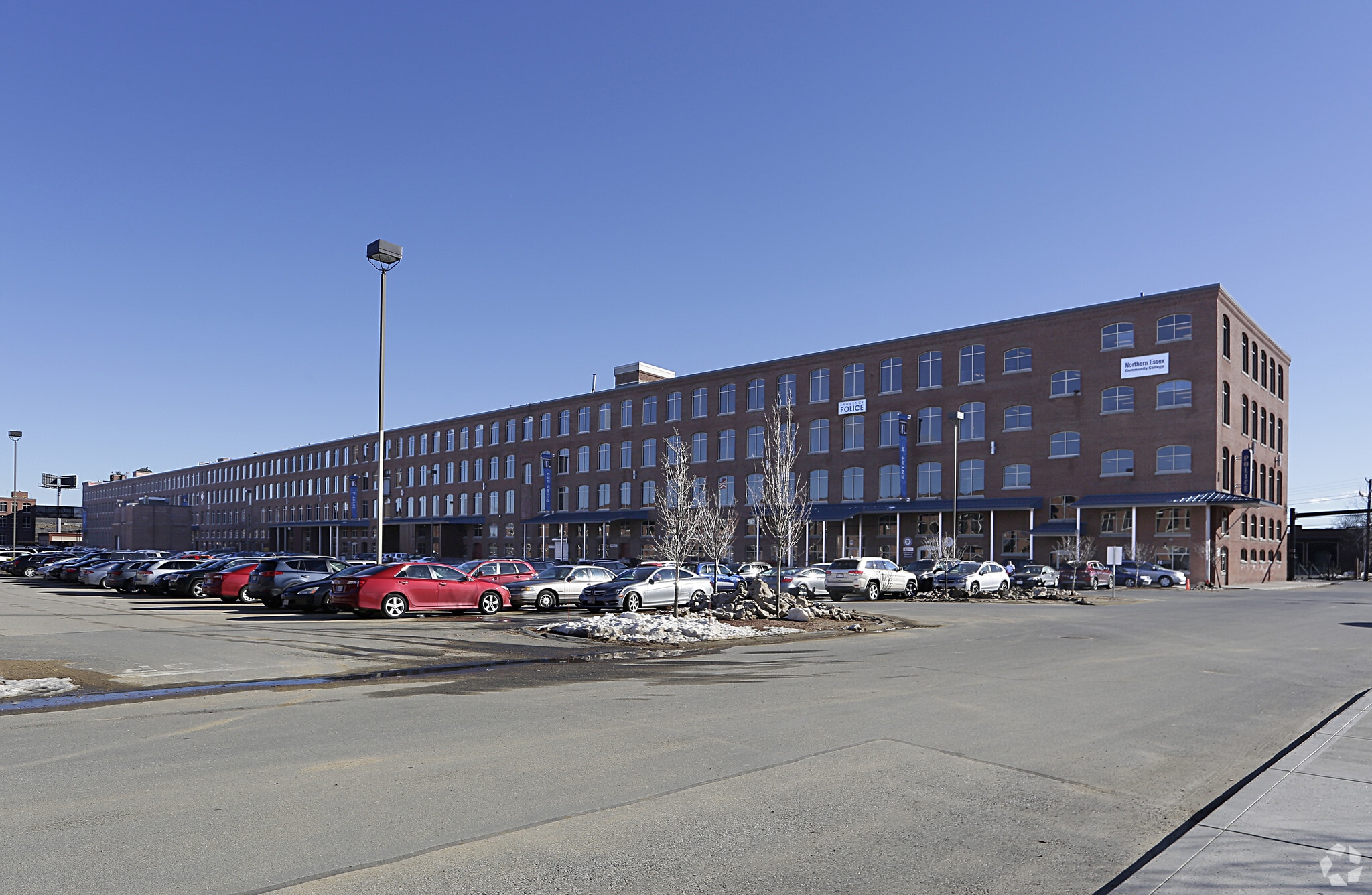 360 Merrimack St Lawrence, MA 01843 Flex Property for Lease on