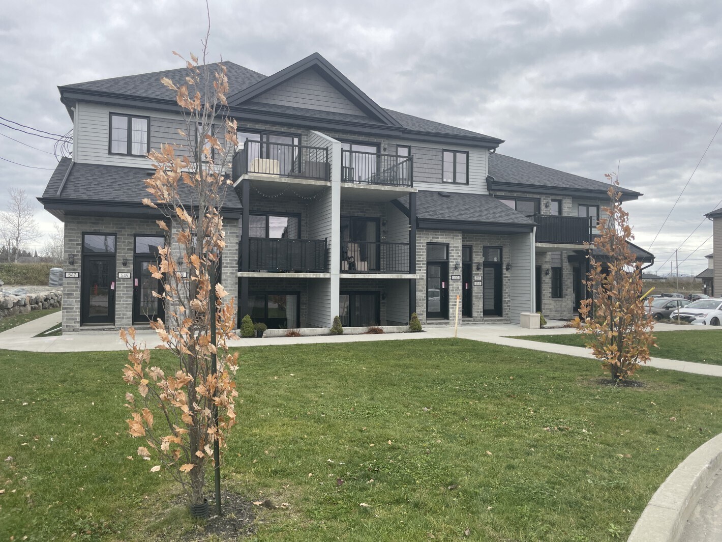 547561 Du MontSaintBruno Rue Granby, QC J2H 3H4 MultiFamily